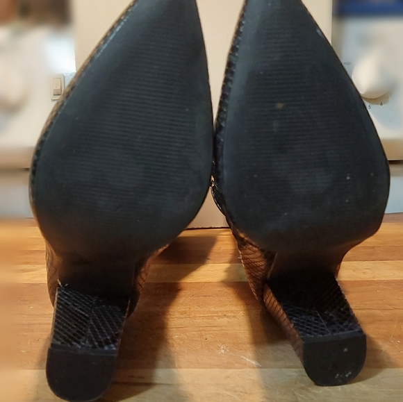 Faux Snakeskin knee-high Boots - Picture 3 of 4